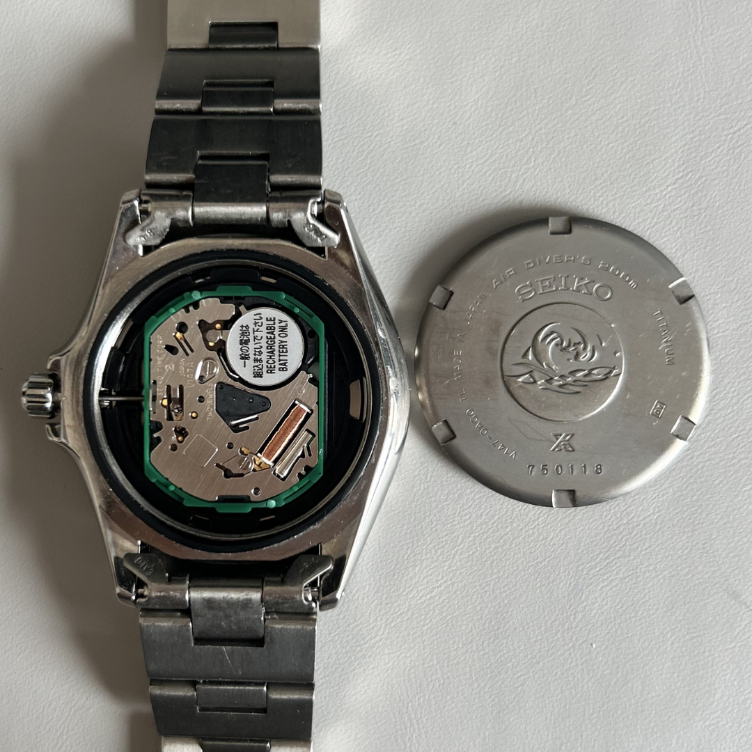 Vintage Seiko Prospex V147-0AG0 Solar Titanium Diver 200m with Box & Papers archive photo 6