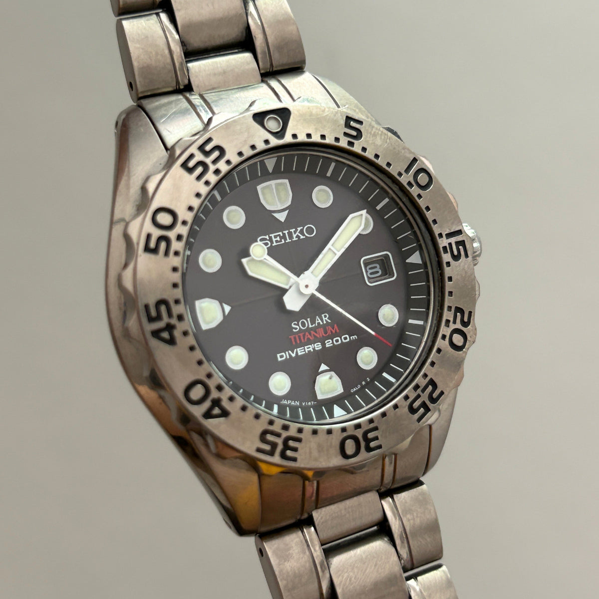 Seiko Prospex V147-0AG0 Solar Titanium Diver 200m Men’s Watch image 3