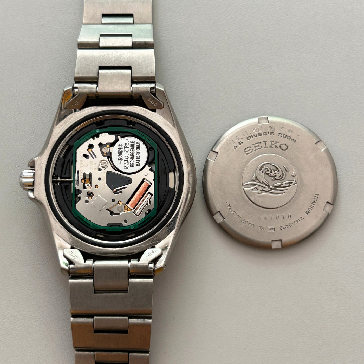 Seiko Prospex V147-0AG0 Solar Titanium Diver 200m Men’s Watch image 8