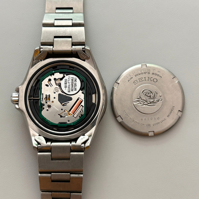 Seiko Prospex V147-0AG0 Solar Titanium Diver 200m Men’s Watch image 8