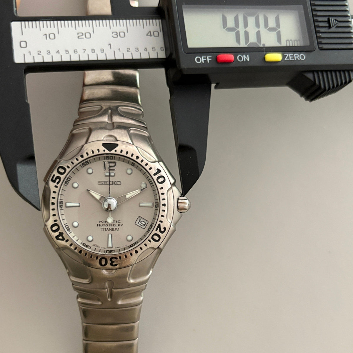 Seiko Kinetic Auto Relay 5J22-0B80 Titanium Men’s Watch 13J Japan image 9