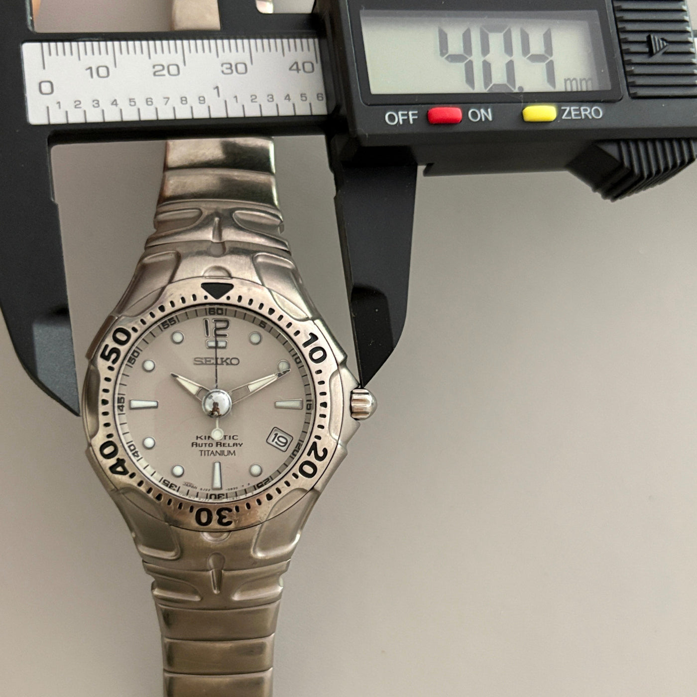 Seiko Kinetic Auto Relay 5J22-0B80 Titanium Men’s Watch 13J Japan image 9