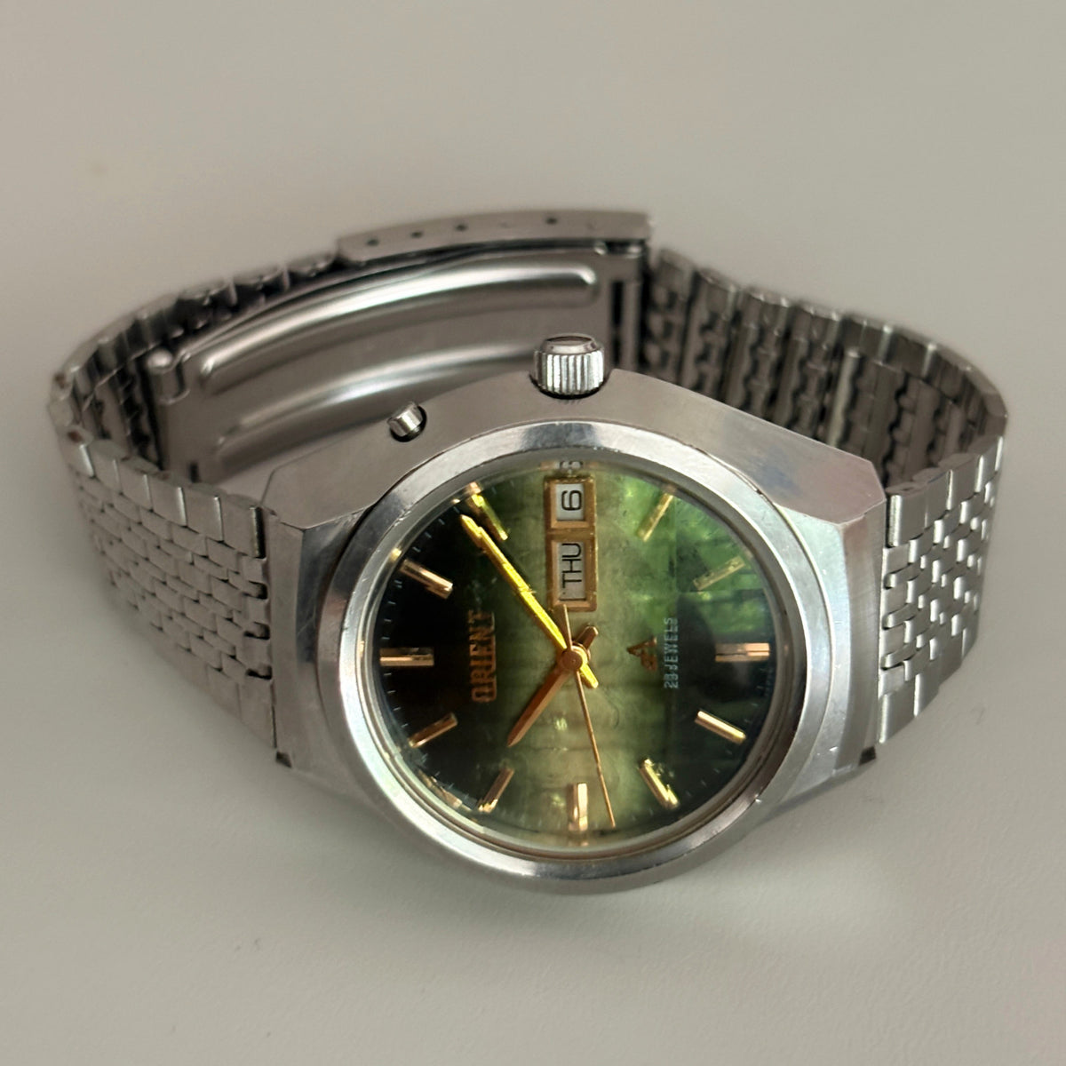 Rare 1970s Orient Y429-26260 23J Automatic Green MOP Dial Vintage Men's Watch archive image 7