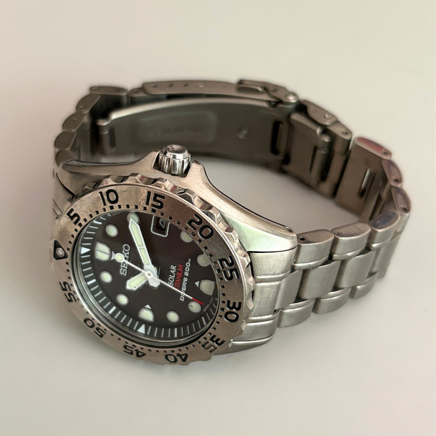 Seiko Prospex V147-0AG0 Solar Titanium Diver 200m Men’s Watch image 11