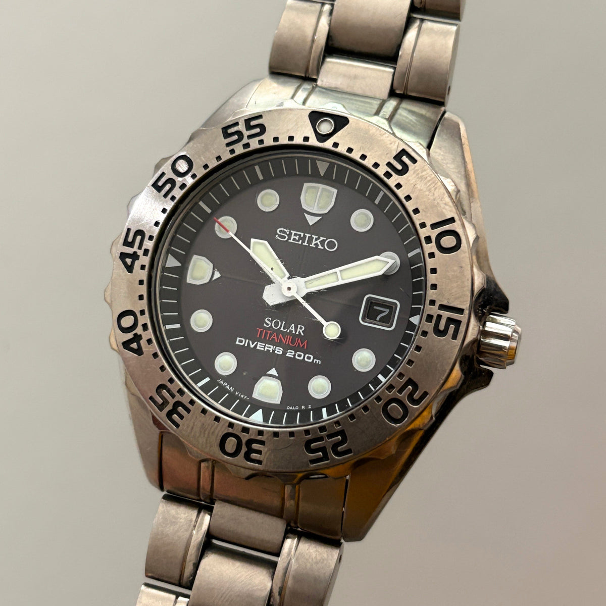 Seiko Prospex V147-0AG0 Solar Titanium Diver 200m Men’s Watch image 4