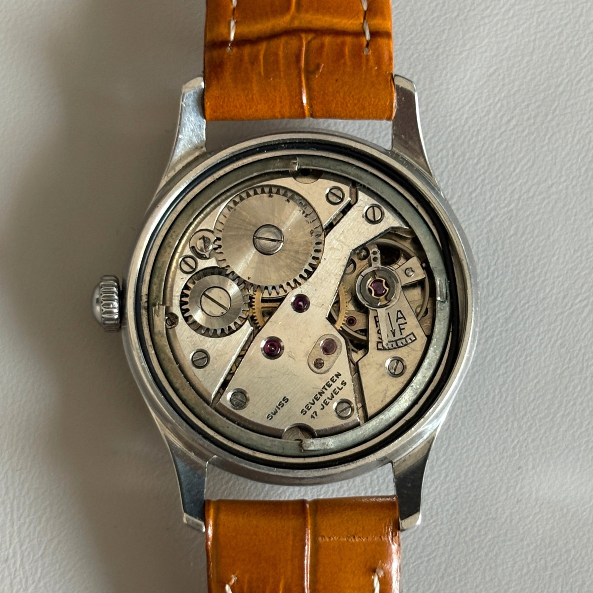 Vintage Swiss Enicar 17 Jewels Incabloc Hand-Wind Men’s Watch 30.5mm archive image 6