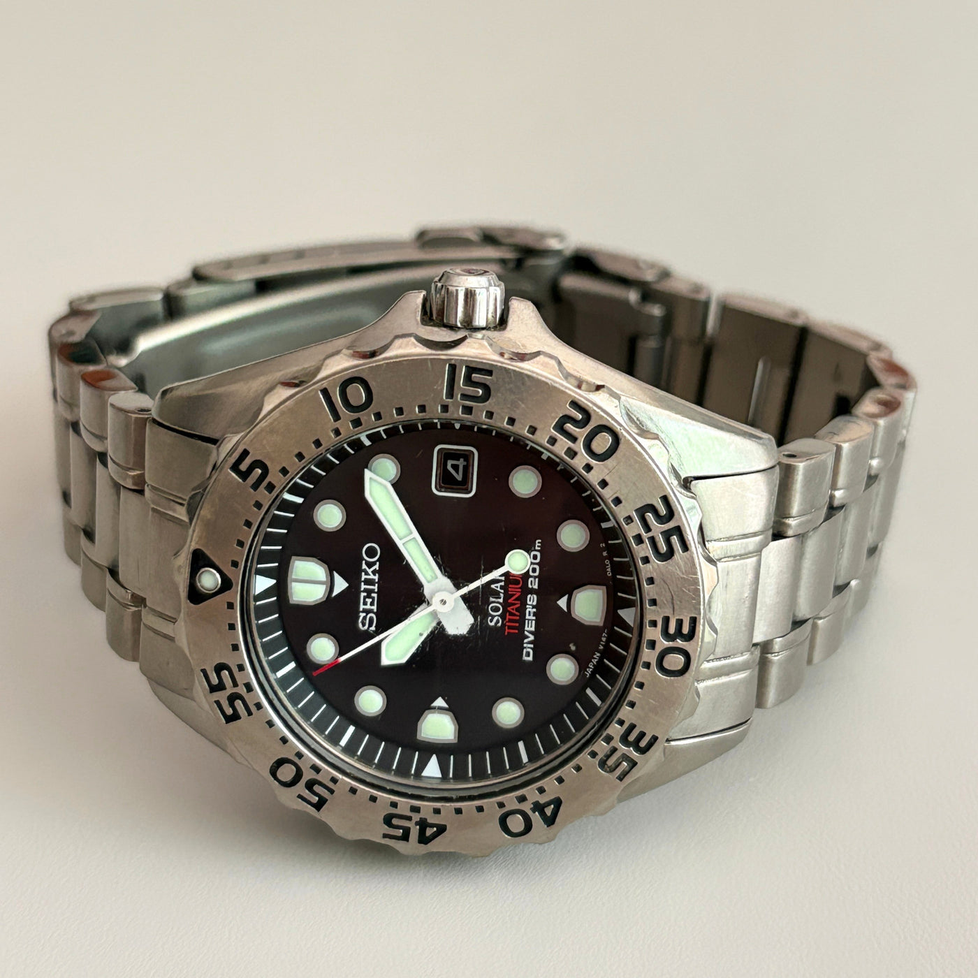Seiko Prospex V147-0AG0 Solar Titanium Diver 200m Men’s Watch image 10