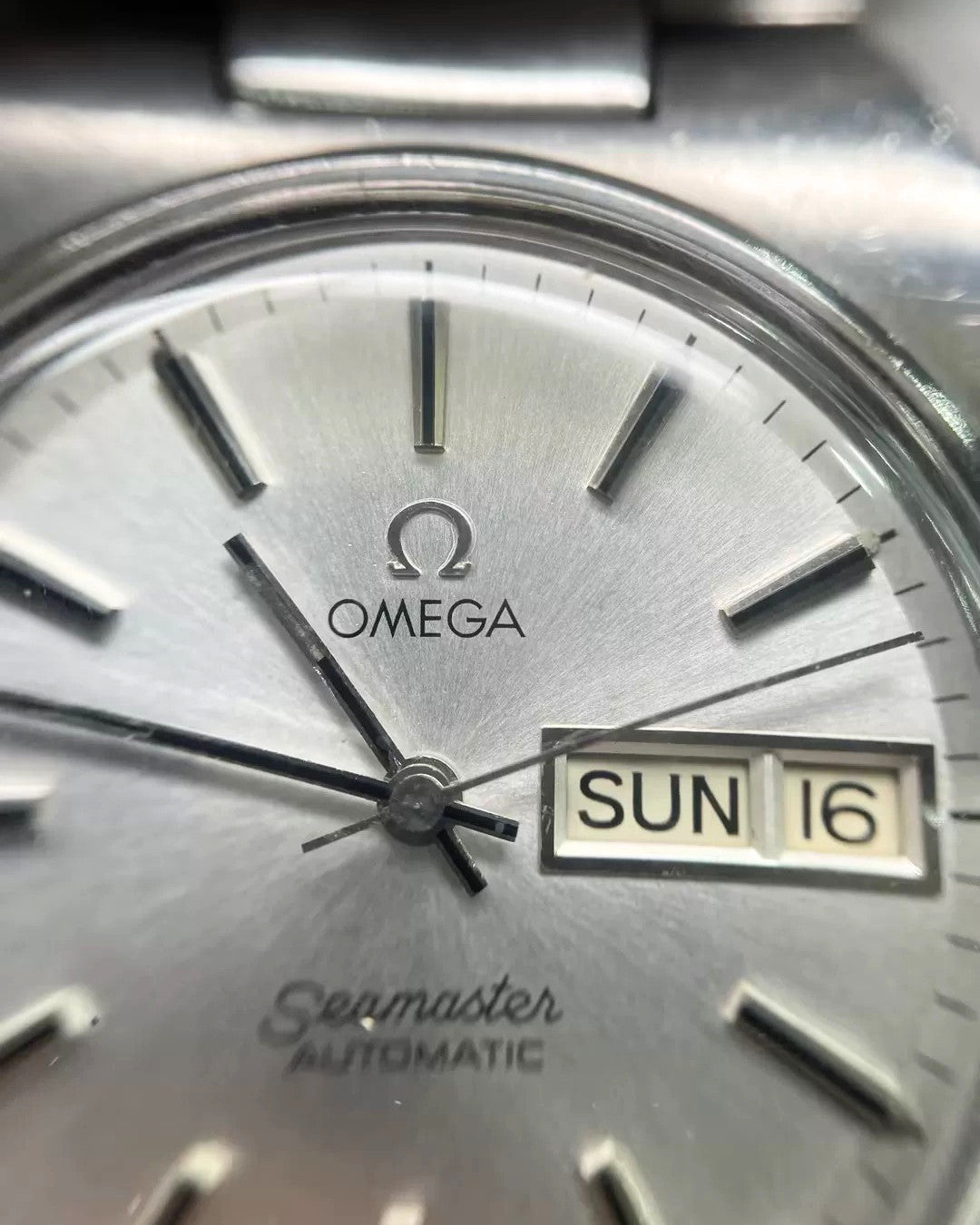 Omega Seamaster 166.0216 Day-Date Cal. 1020 35mm Automatic Watch Swiss Made image 9